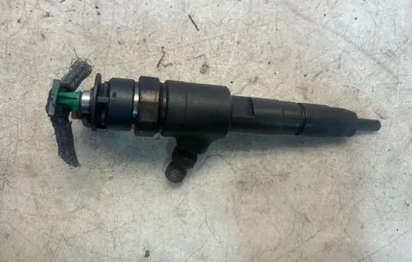 Citroen C4 Grand Picasso Fuel injector 0445110739 137227