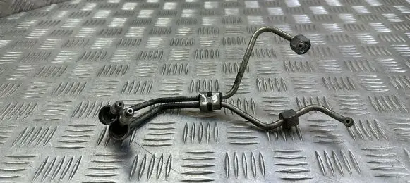 Fuel injector supply line/pipe