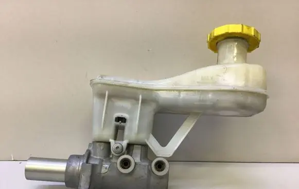 Chrysler Pacifica Master brake cylinder 9284158000731346302435