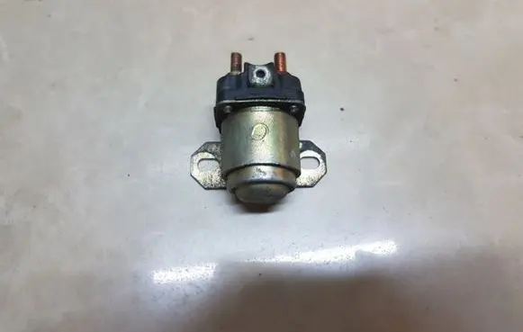 Mitsubishi Pajero Glow plug pre-heat relay MD342751