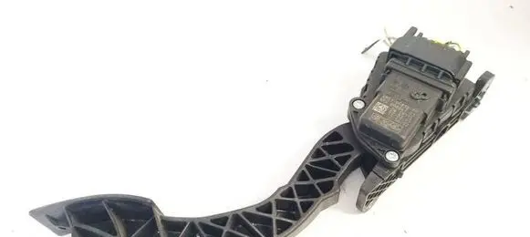 Ford Focus Accelerator throttle pedal 4M519F836BH