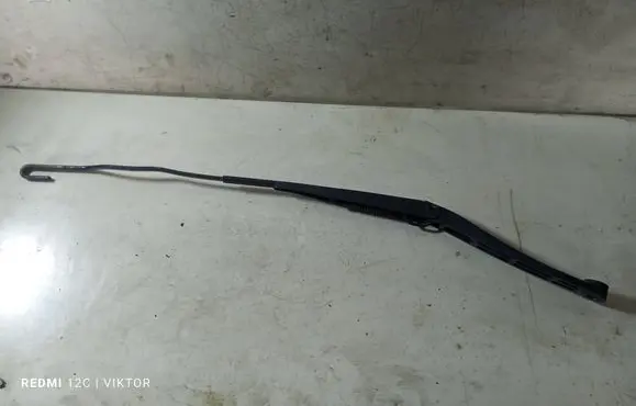 Opel Vectra C Front wiper blade arm 13188258