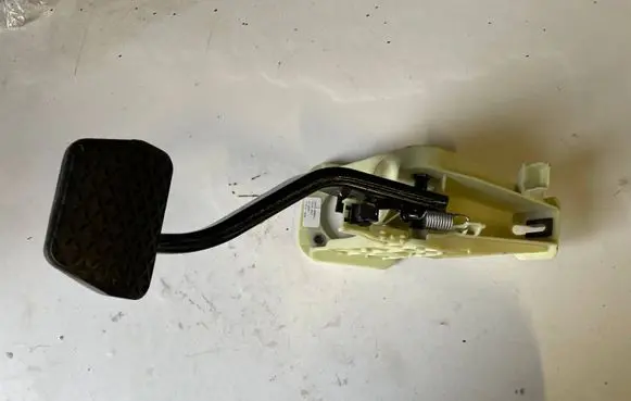 BMW X3 F25 Brake pedal 6787363 4011893A
