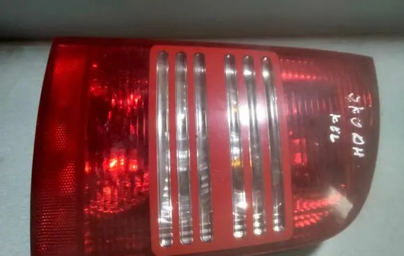 Skoda Octavia Mk1 (1U) Rear/tail lights 1U9945112 1U9945096