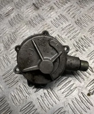 Audi A6 S6 C5 4B Vacuum pump 059145100B