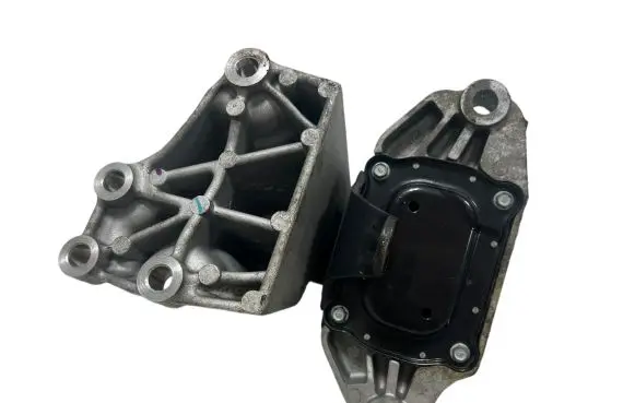 Hyundai Tucson TL Gearbox mount 21830D7000 157003 1809010785