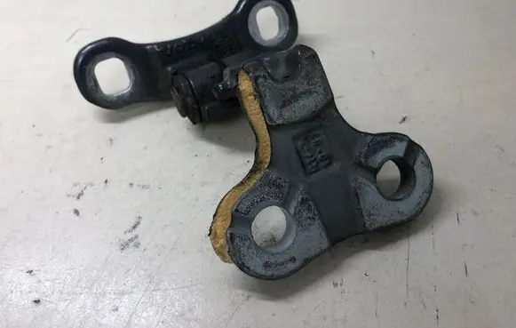Volvo V50 Front door upper hinge 30784888