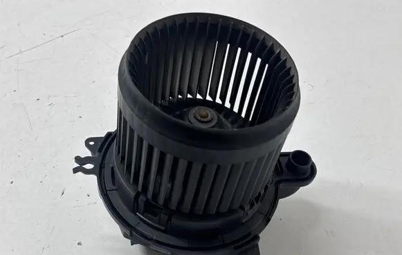 Renault Captur Heater fan/blower 5P3730000