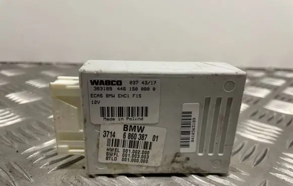 BMW X5 F15 Air suspension control unit module (rear) 6860387