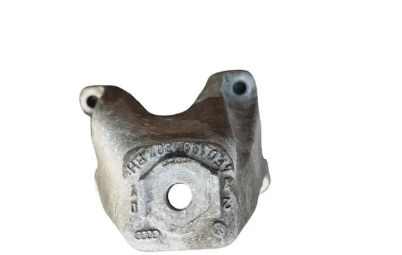 Engine mounting bracket