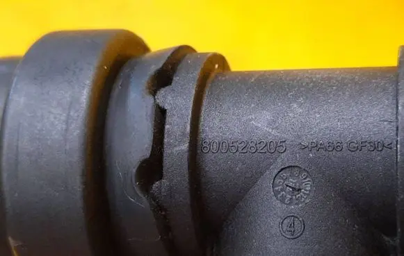Dacia Sandero Thermostat housing 2130721006