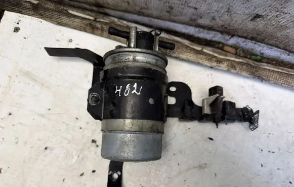 Audi A6 S6 C5 4B Fuel filter bracket/mount holder 4B0201987A