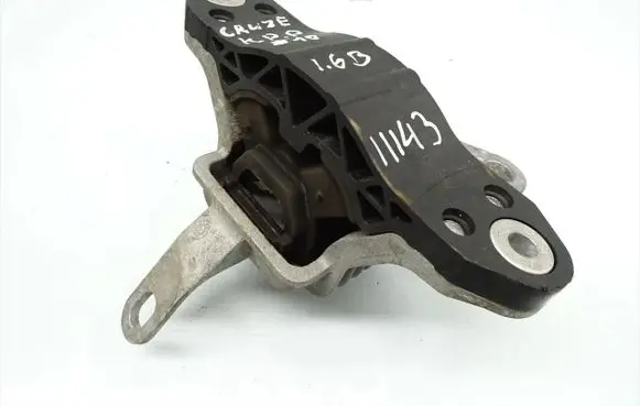 Chevrolet Cruze Engine mount bracket 13248551