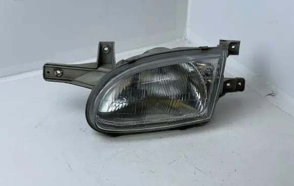Hyundai Accent Headlight/headlamp