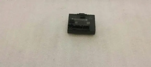 Audi A3 S3 8V Door control unit/module 5Q0959595E