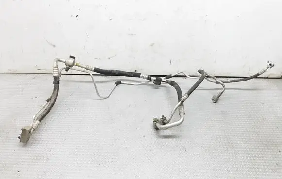 Opel Astra H Air conditioning (A/C) pipe/hose 511467016