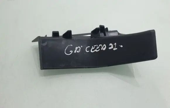 KIA Ceed Rear/tail light trim molding R1YS102