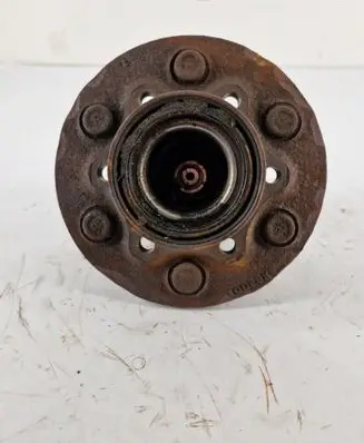 Hyundai Galloper Front wheel hub 