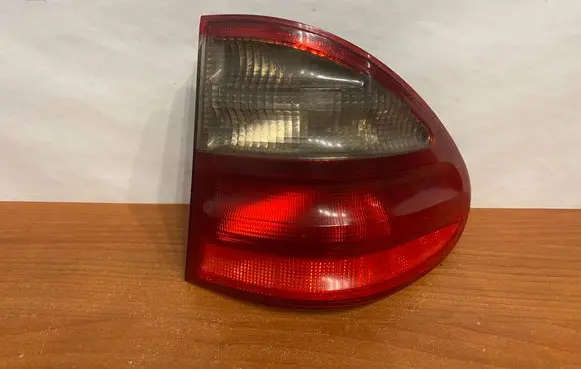 Mercedes-Benz E W210 Rear/tail lights A2108205464 324128R B2174W