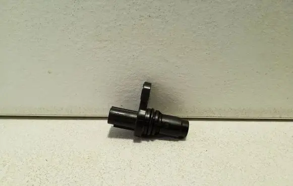 Lexus CT 200H Camshaft position sensor