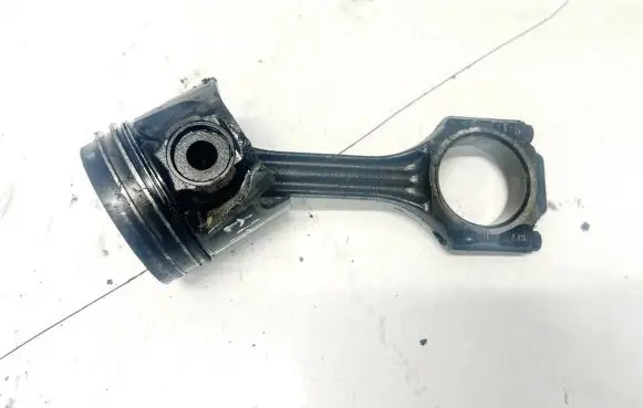 Skoda Octavia Mk1 (1U) Piston with connecting rod