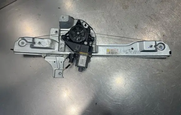Peugeot 208 I Front door electric window regulator 9674254380 20120325 0130822702