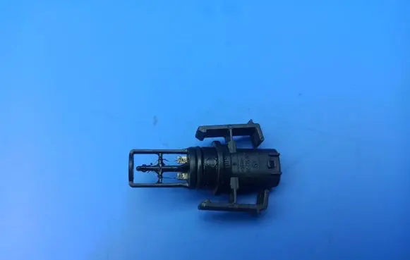 Mercedes-Benz C W203 Intake air temperature sensor 0005422818