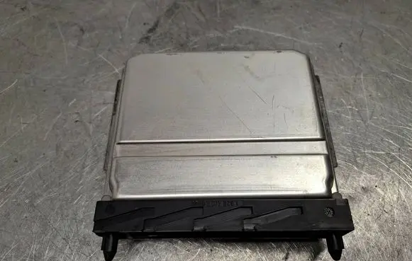 Volvo S60 Engine control unit/module 0281010319 28SA5360 08677708A