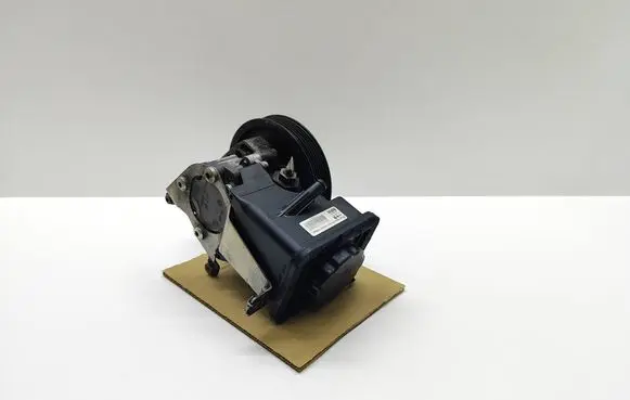 BMW 5 E60 E61 Power steering pump 7693974 7693974101 7787106