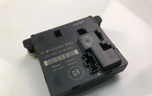 Mercedes-Benz E A207 Other control units/modules 2118201526
