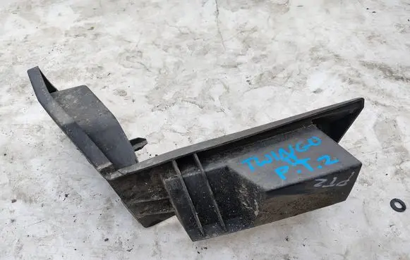 Renault Twingo II Rear bumper mounting bracket 8200423097
