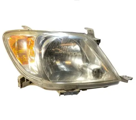 Toyota Hilux (AN10, AN20, AN30) Headlight/headlamp