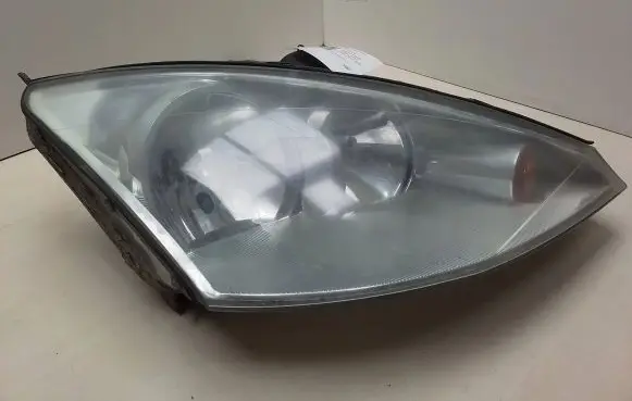 Ford Focus Headlight/headlamp 2M5113W029BE 1343653