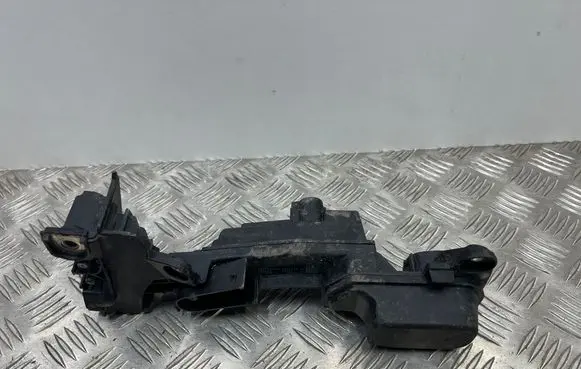 BMW 5 G30 G31 G38 Current control relay 9339829