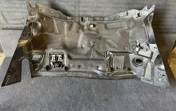 Heat shield in engine bay