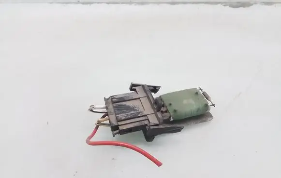 Volkswagen Caddy Heater blower motor/fan resistor 3131090055
