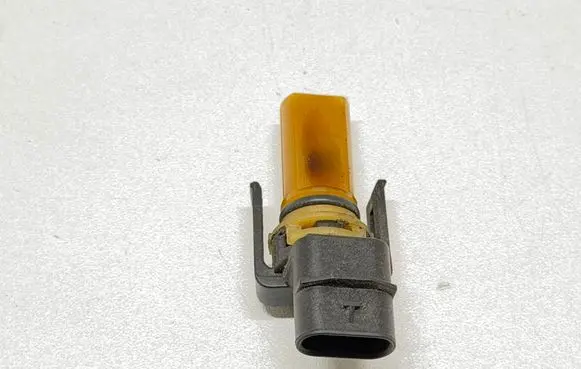 Audi A3 S3 8V Air pressure sensor 06K907386