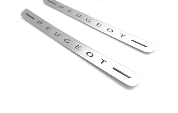 Peugeot 2008 II Front sill trim cover 9832696