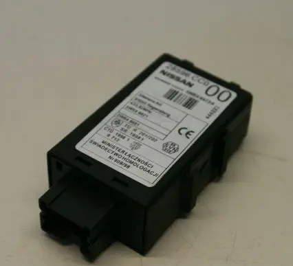 Nissan X-Trail T30 Door central lock control unit/module 28596CC0