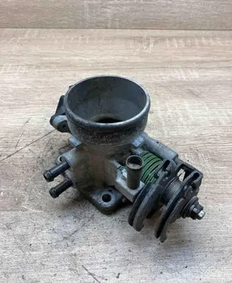 Hyundai Coupe Throttle body valve 3517023000