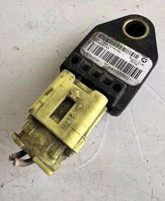 Jeep Patriot Airbag deployment crash/impact sensor P04896061AA 39754C