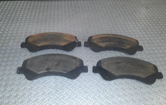 Ford Transit Brake pads (front) 
