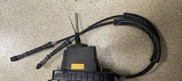 Volkswagen PASSAT B8 Gear shifter/selector 3Q0711061 PA66GF35