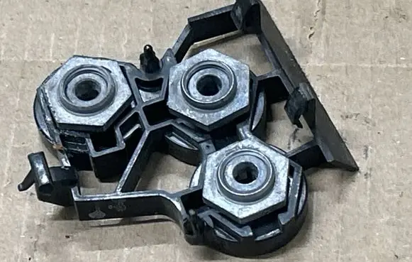 Mercedes-Benz E W213 Radiator support slam panel bracket A2136205900 2136205900
