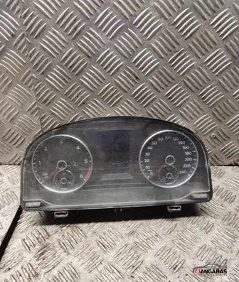 Volkswagen Caddy Speedometer (instrument cluster) 2k0920866a