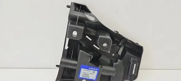 Volvo XC70 Front bumper mounting bracket 31265521
