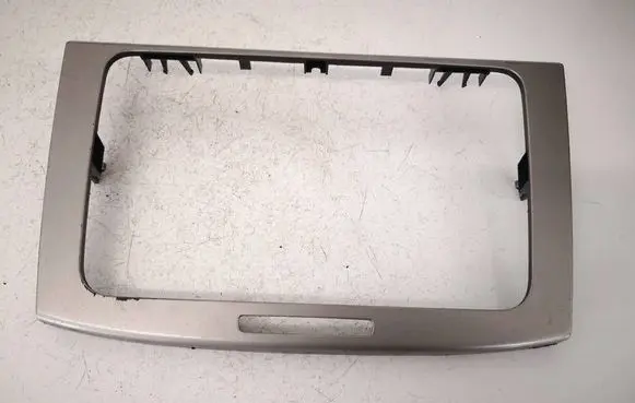 Volkswagen PASSAT B6 Center console 3C0858069M