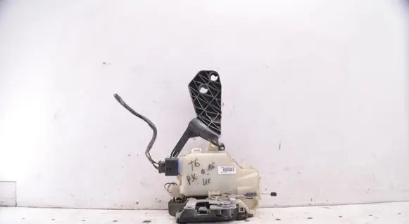 Volkswagen Transporter - Caravelle T6 Coupe door lock (next to the handle) 3B2837015BA