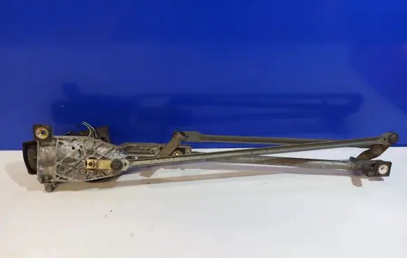 Ford Focus Front wiper linkage and motor 1395106486
