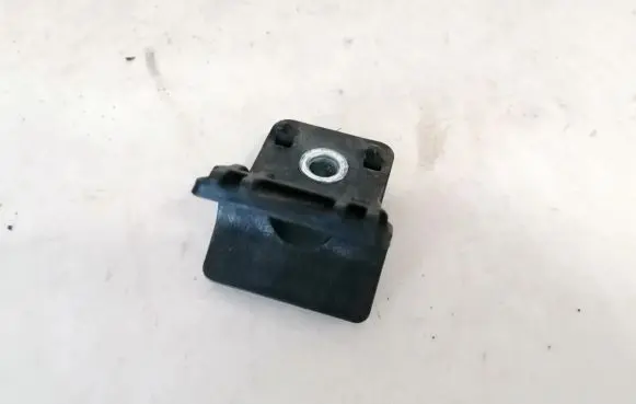 Chevrolet Orlando Radiator mount bracket 13250318